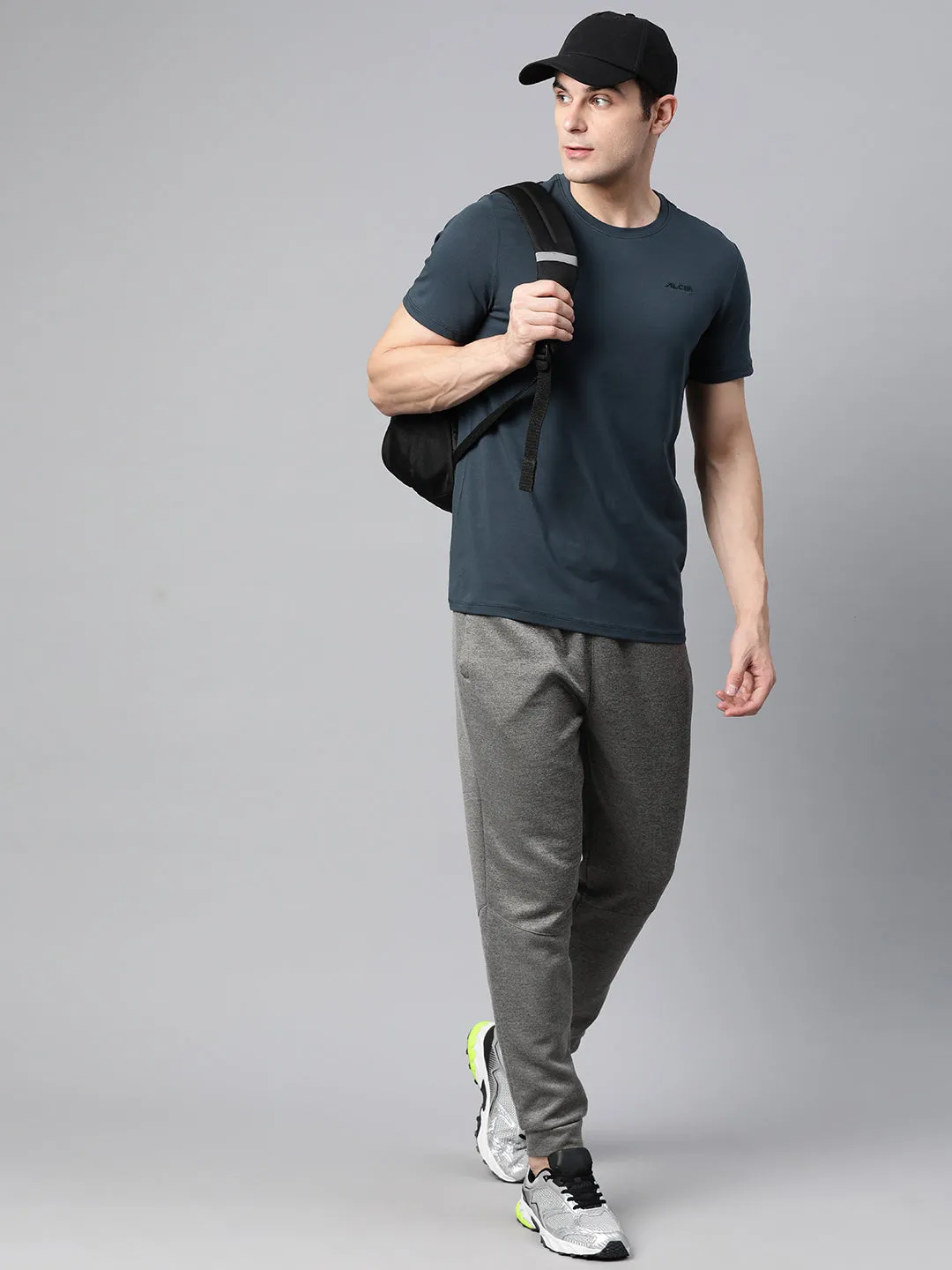 Alcis Men Solid Stretchex Slim Fit T-shirt