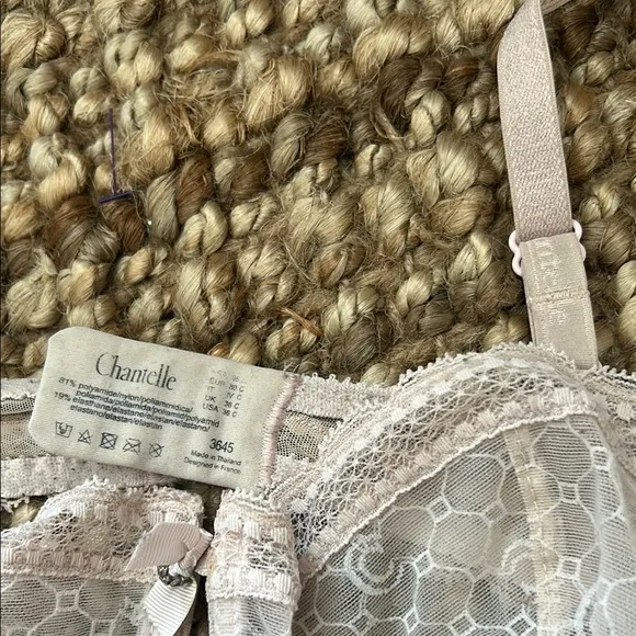 Chantelle Vintage Full Lace Baby Pink Lingerie Bra