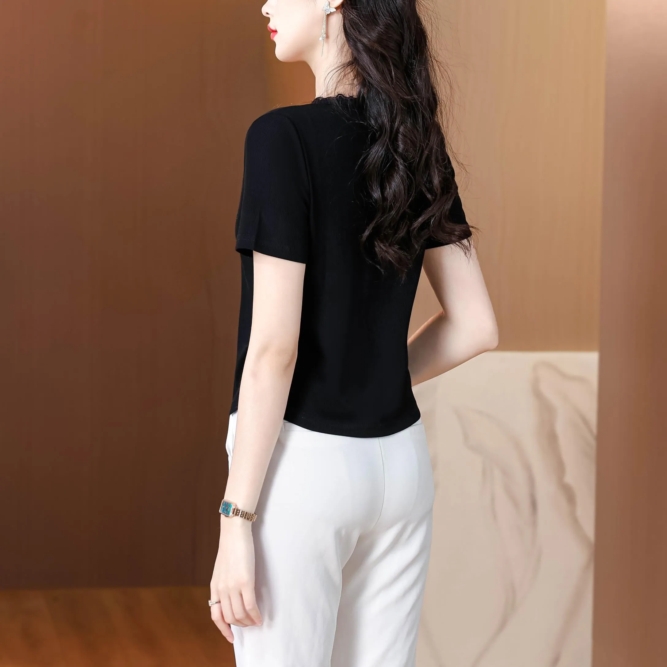 Chic Solid Blouse with V-Neck and Figure-Flattering Design