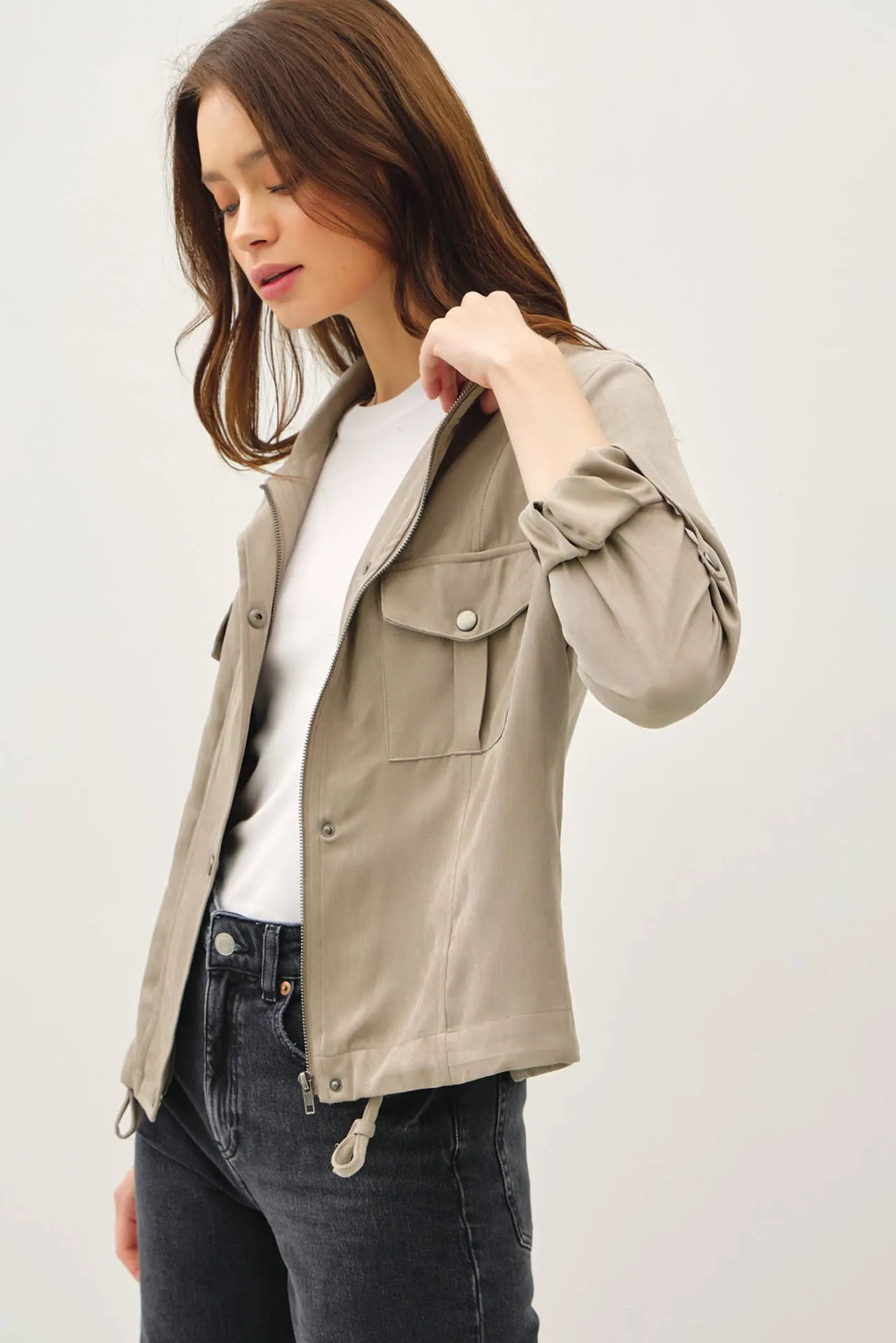 CROPPED UTILITY ZIPPER SAFARI JACKET