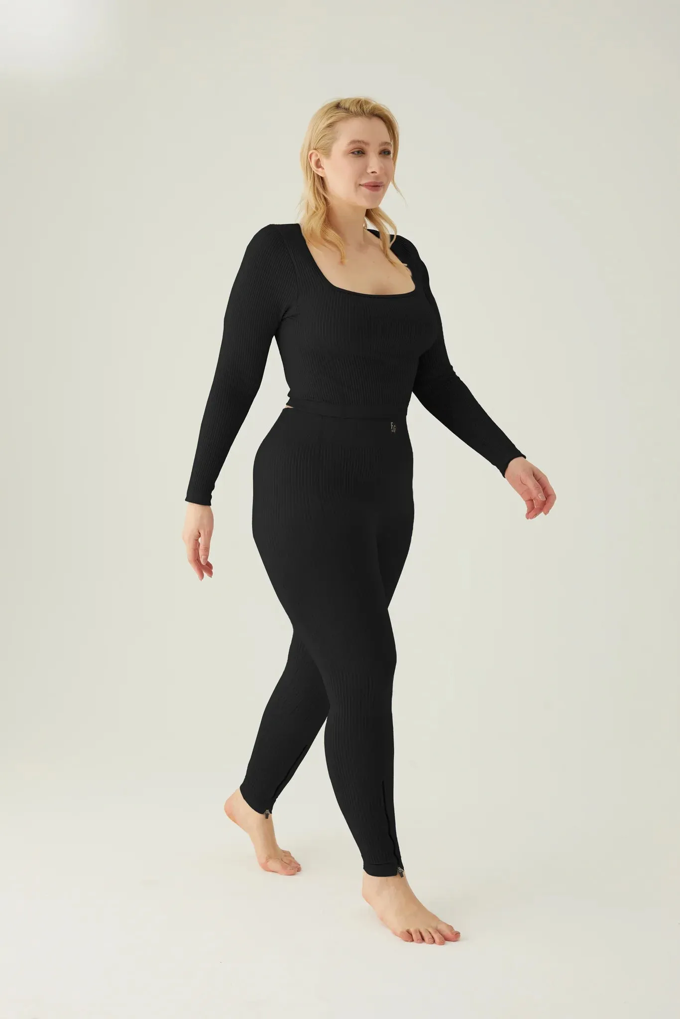 F&G Seamless Square Neck Longsleeve Top Black