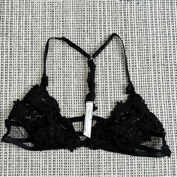 FLORA NIKROOZ Showstopper Charmeuse T-Back Bra in Black Lace Lingerie Size Small