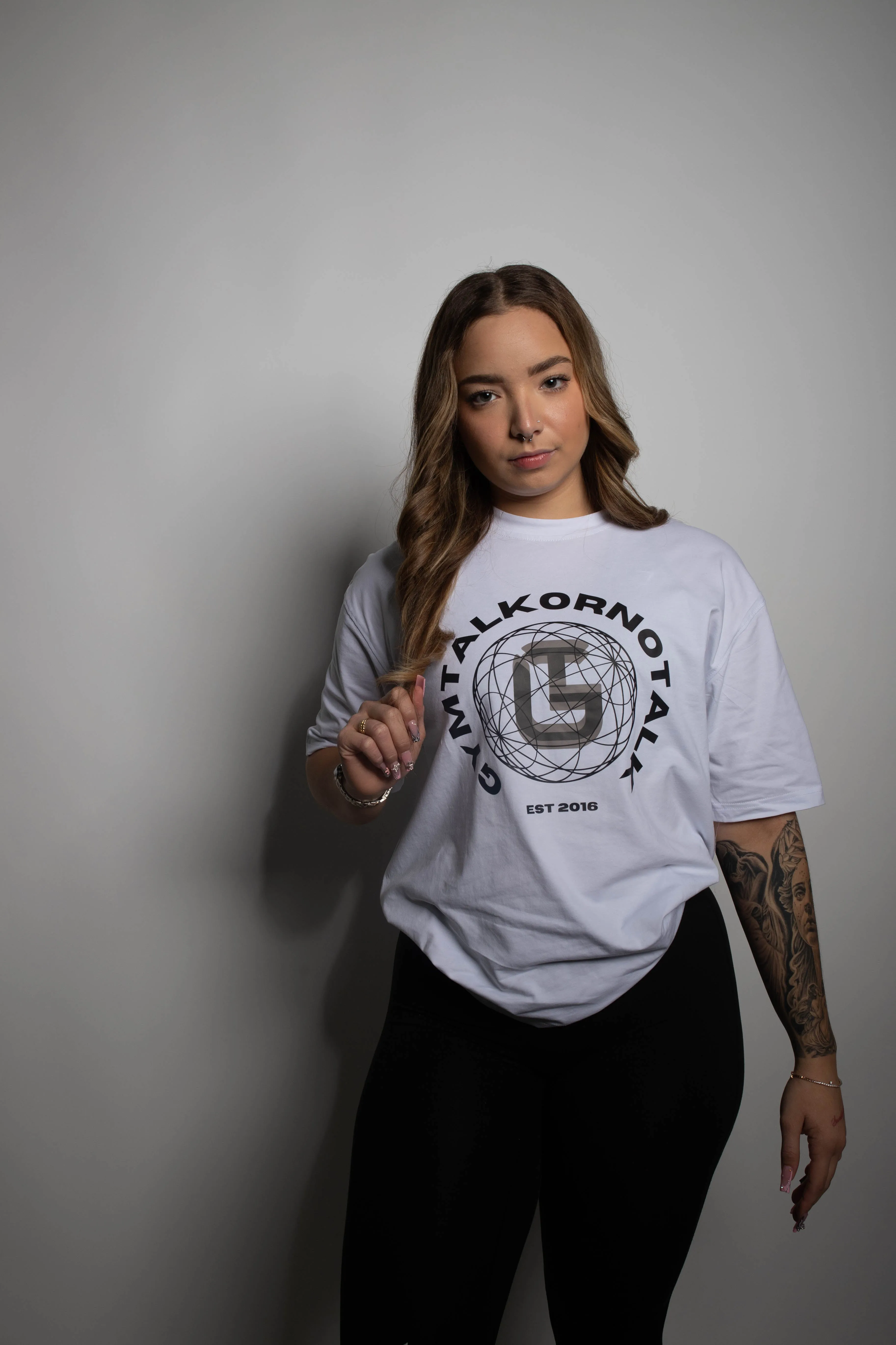 GT ESSENTIAL OVERSIZED T-SHIRT W