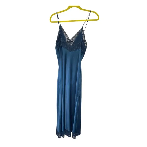 Jonquil Peacock Lace-Trim Satin Nightgown‎