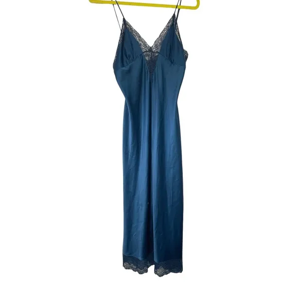 Jonquil Peacock Lace-Trim Satin Nightgown‎