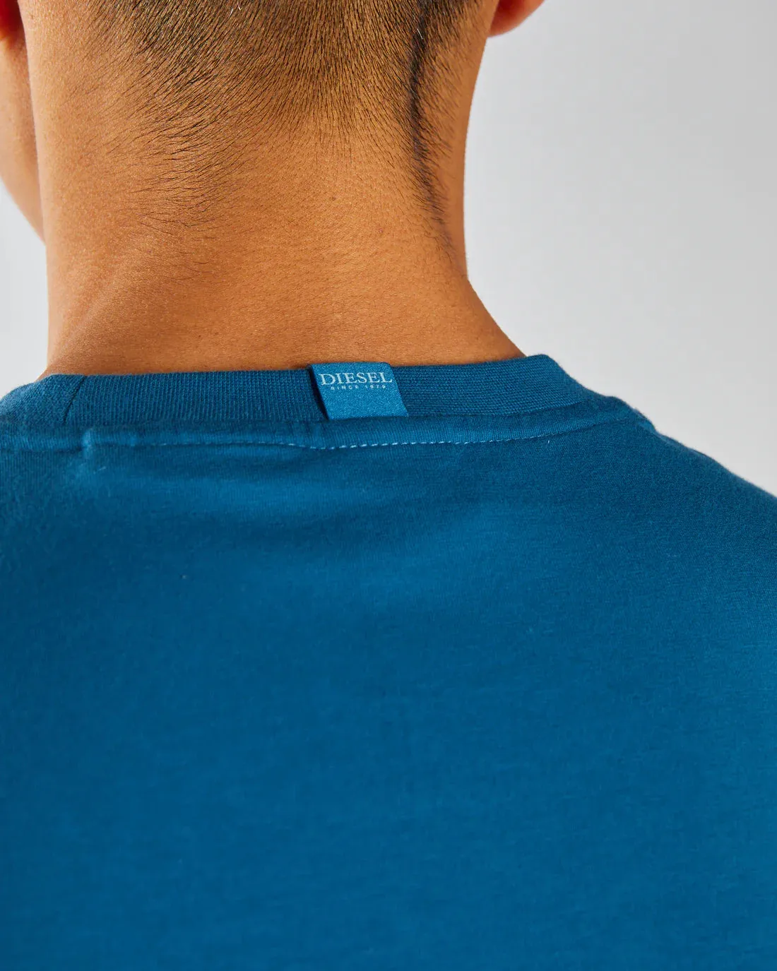 Lachlan Tee | Midnight