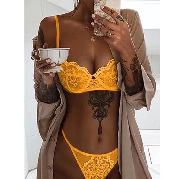 Last 1 🌴Lingerie Set bra and panty in Yellow lace