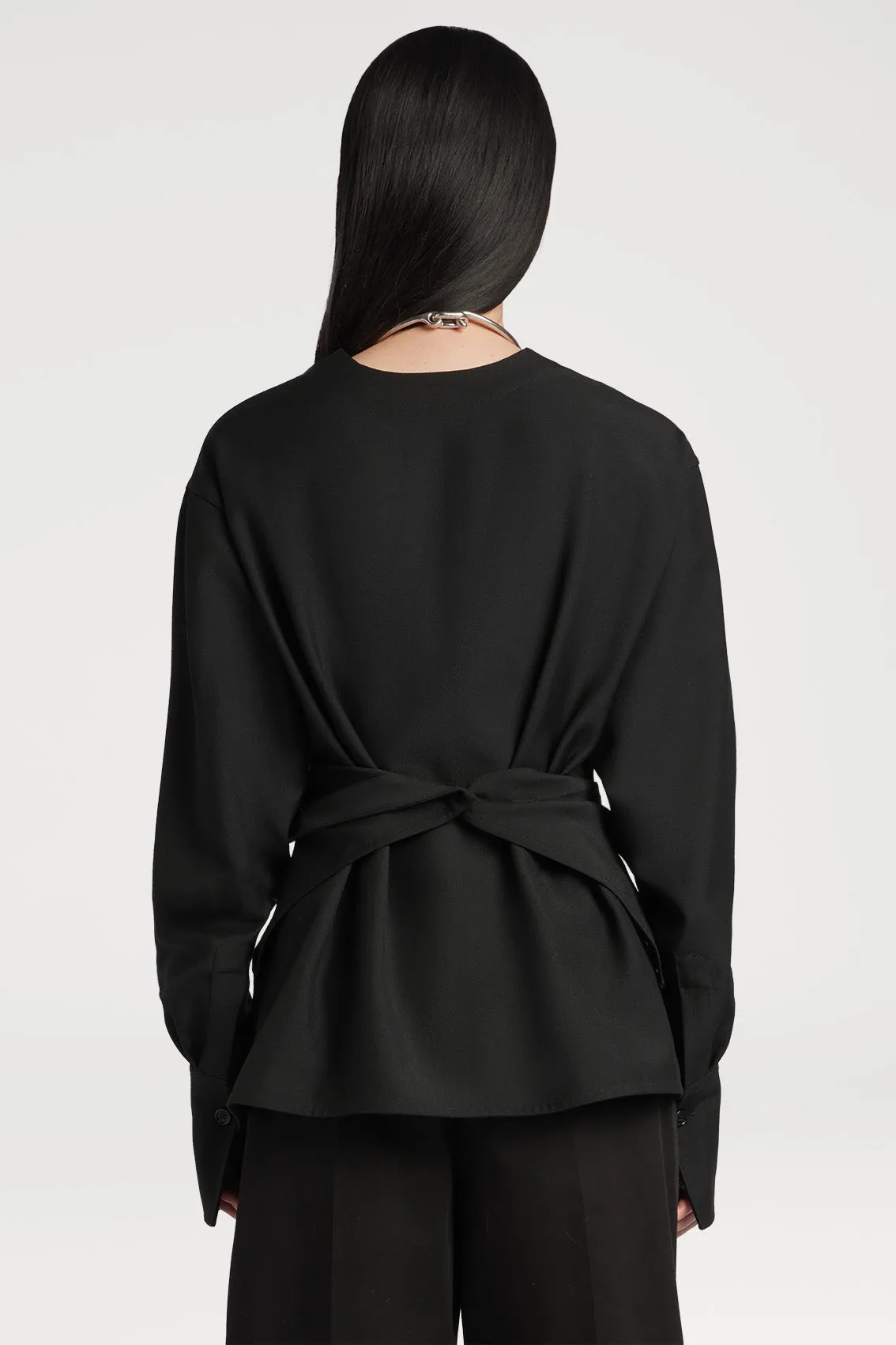 LONG SLEEVE WRAP-AROUND SHIRT IN BLACK