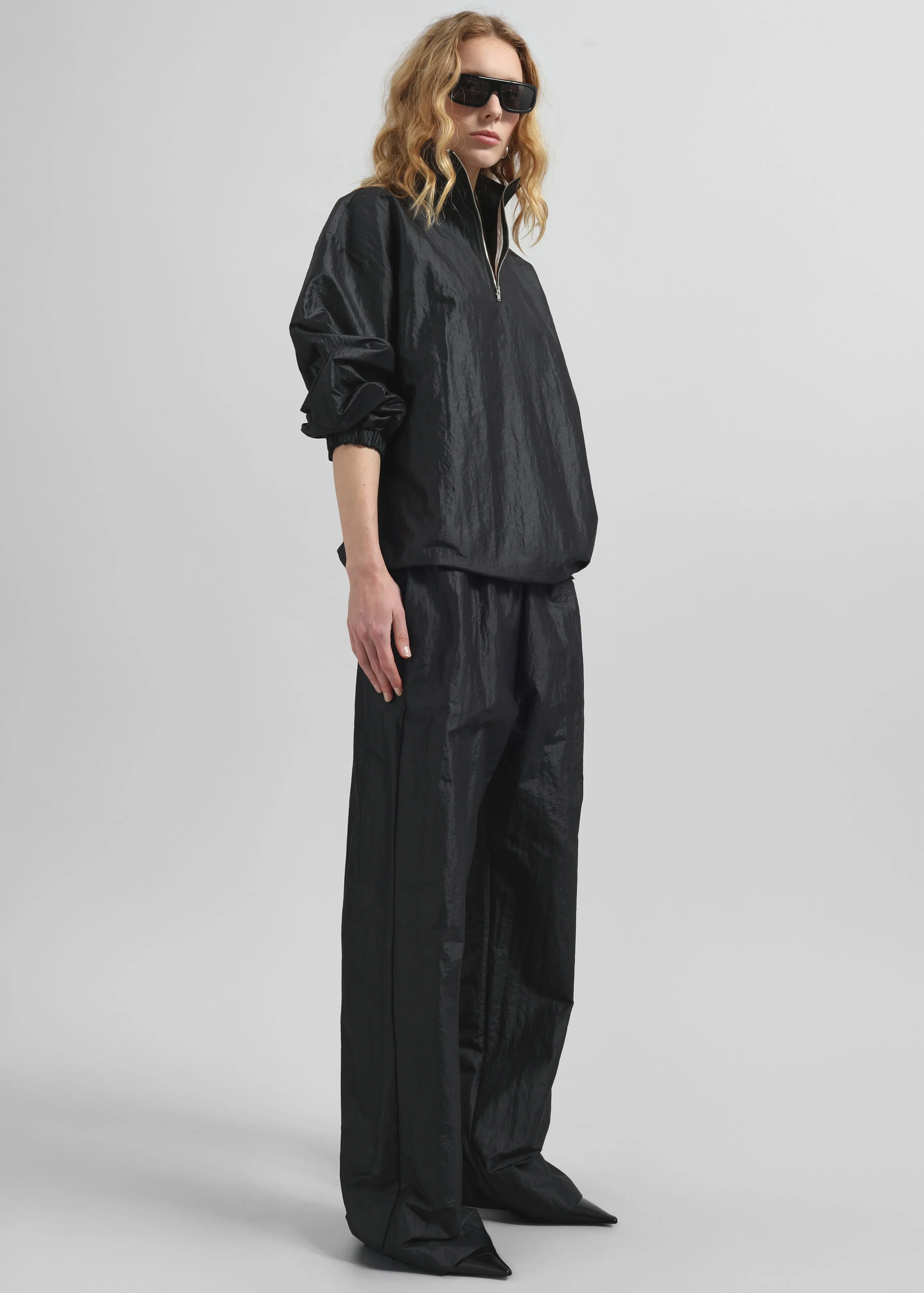 Majvik Windbreaker Anorak - Black