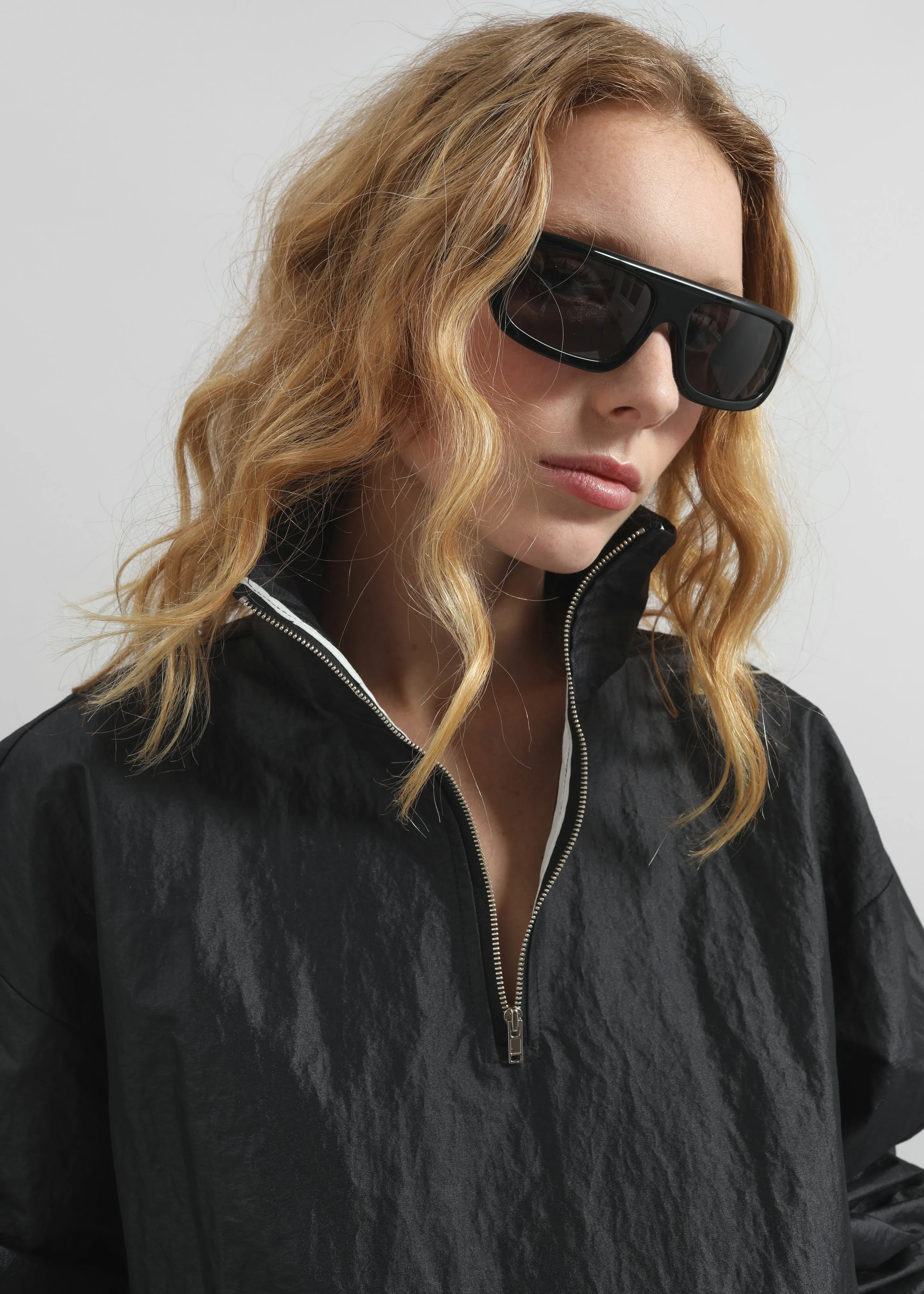 Majvik Windbreaker Anorak - Black