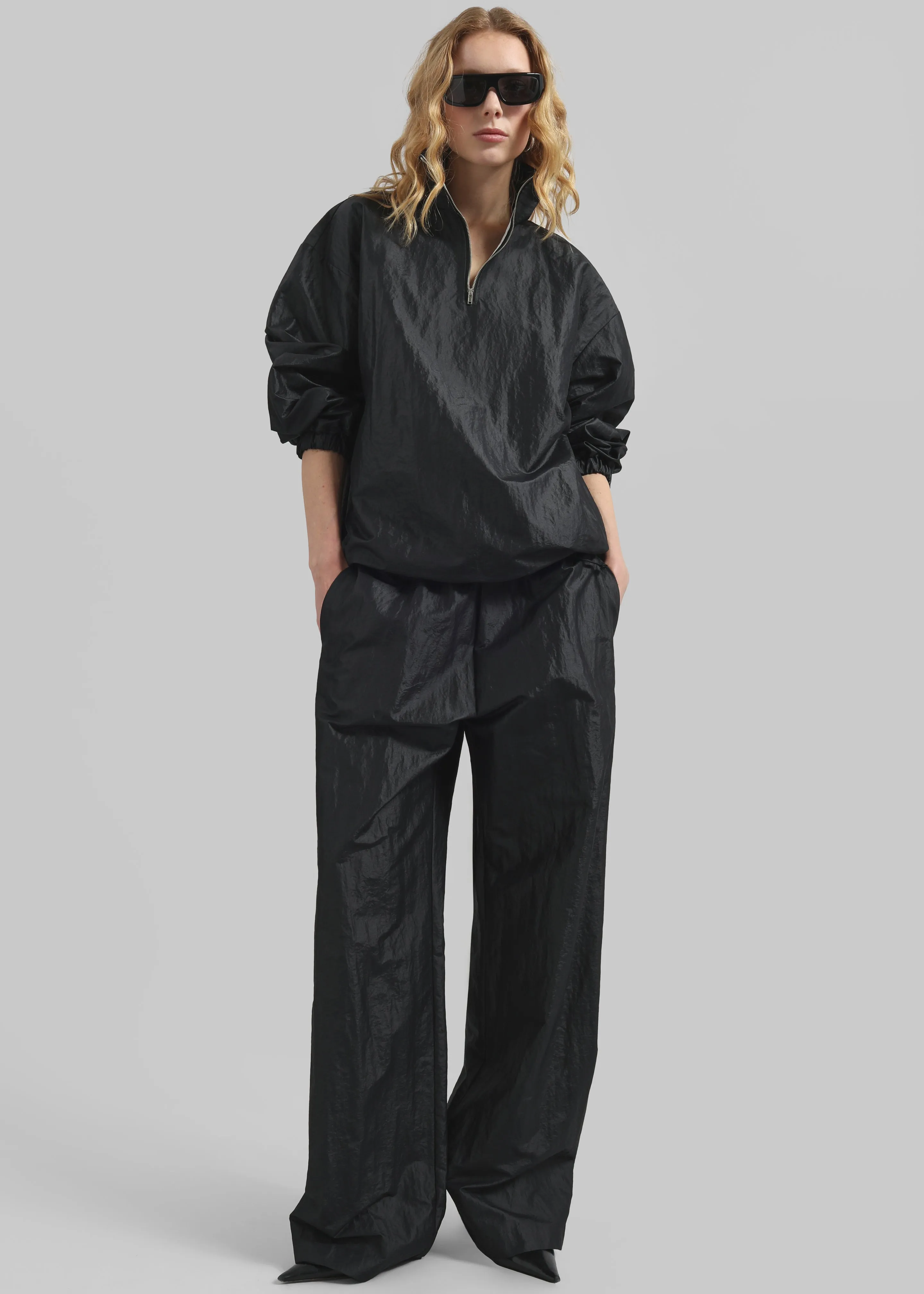 Majvik Windbreaker Anorak - Black