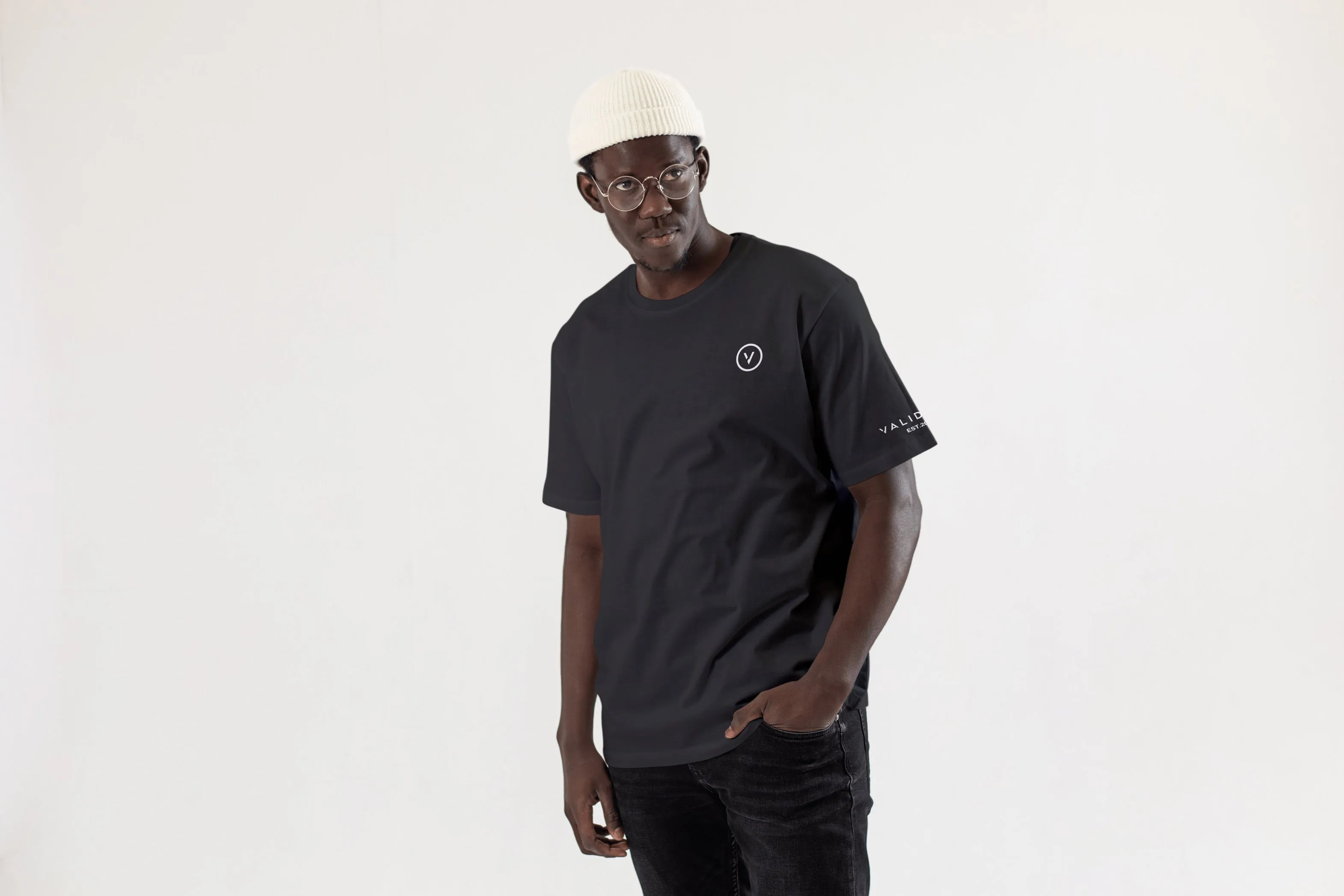 Mens Essential Small Logo Tee Black