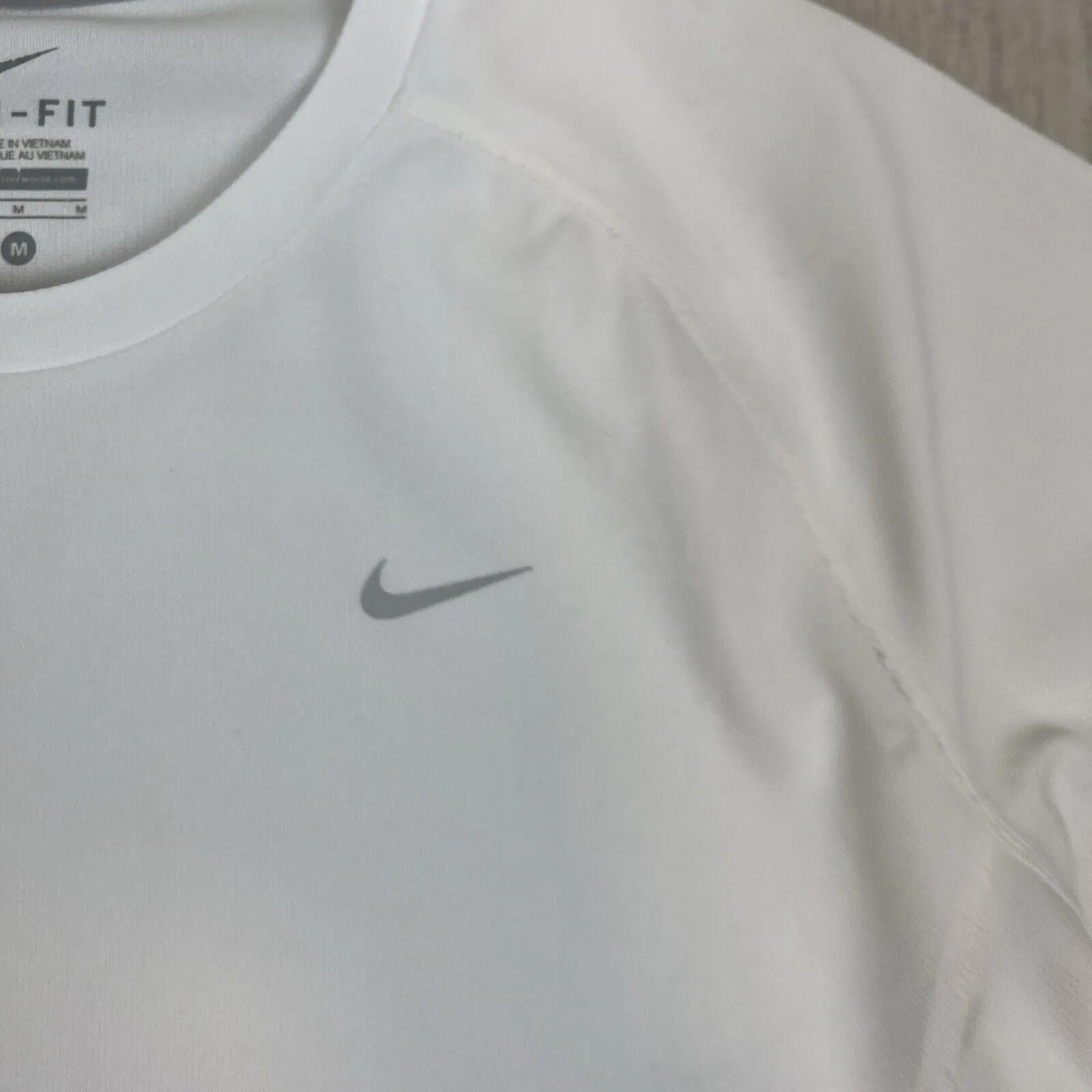 Nike Mens White Activewear T-Shirt Size Medium