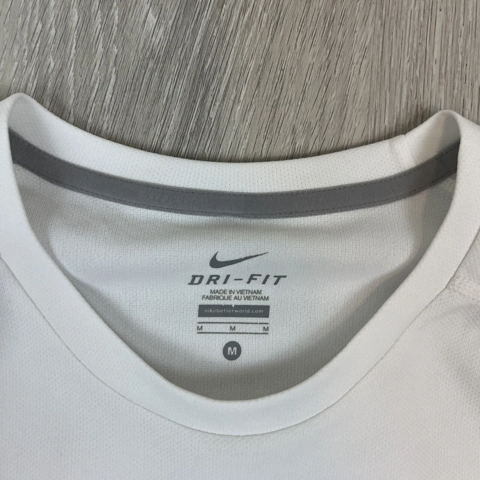 Nike Mens White Activewear T-Shirt Size Medium
