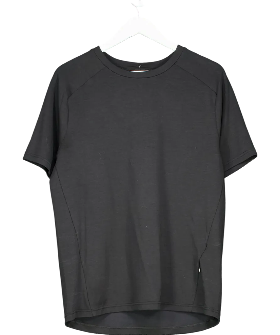 On Cloud Black Studio-t top UK M