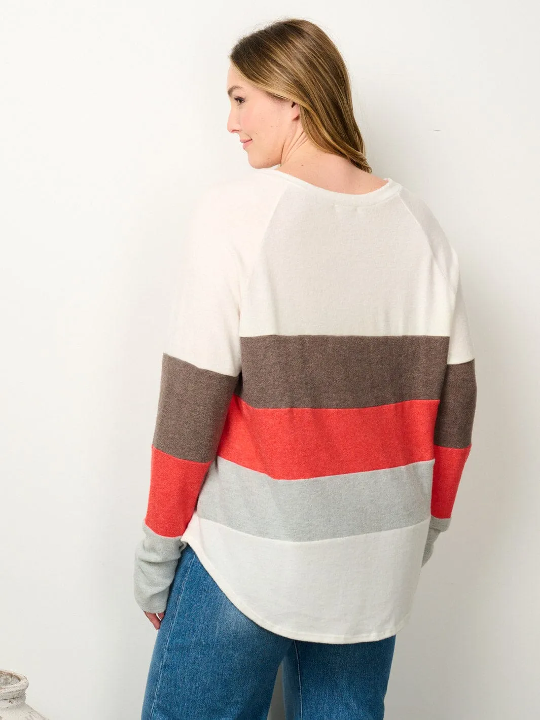 PLUS SIZE LONG SLEEVE COLORBLOCK TOP