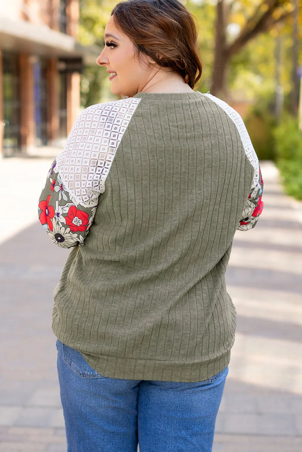 Plus Size Textured Floral Blouse