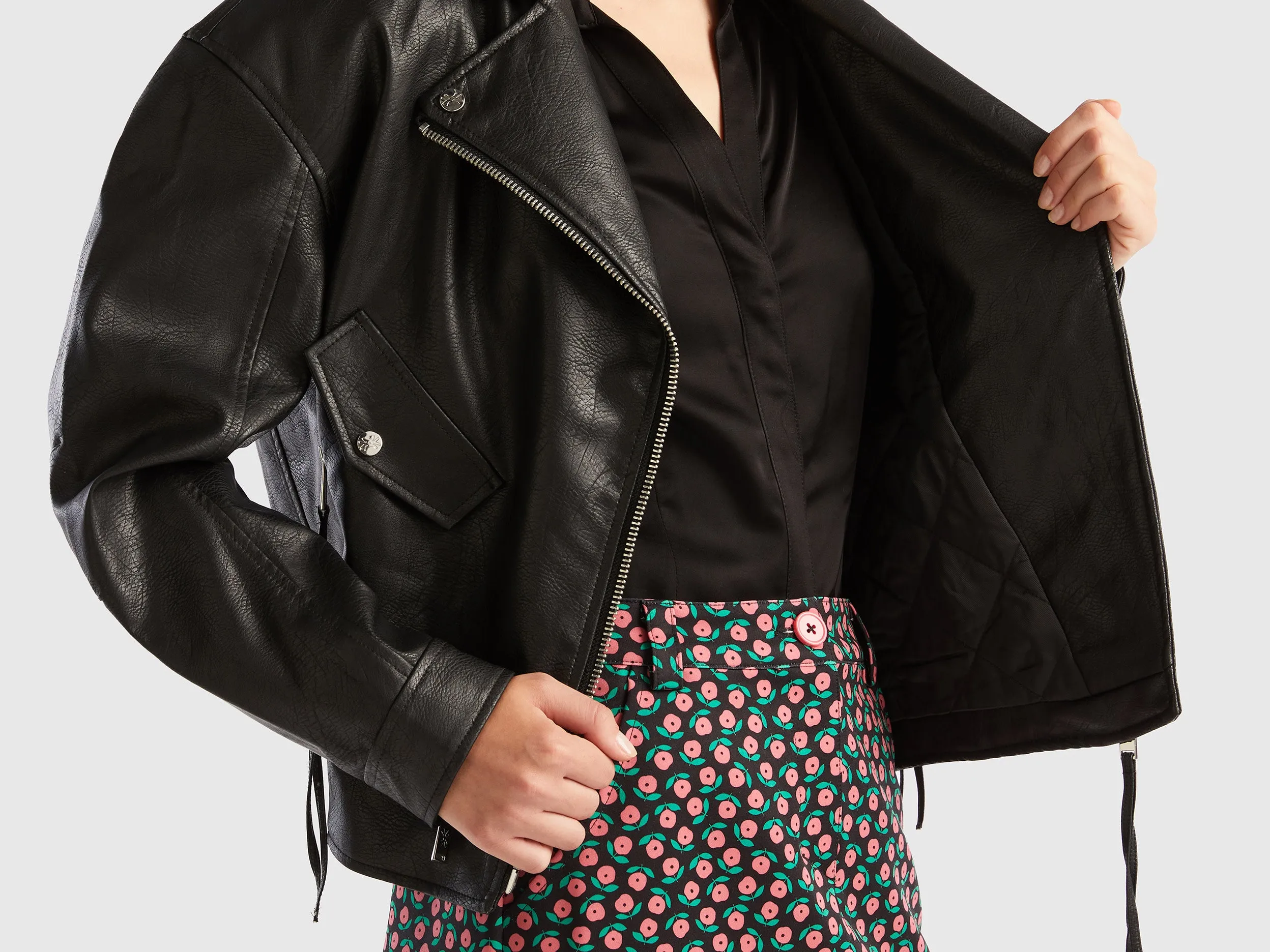 Relaxed Fit Zip Up Solid Leather Jacket