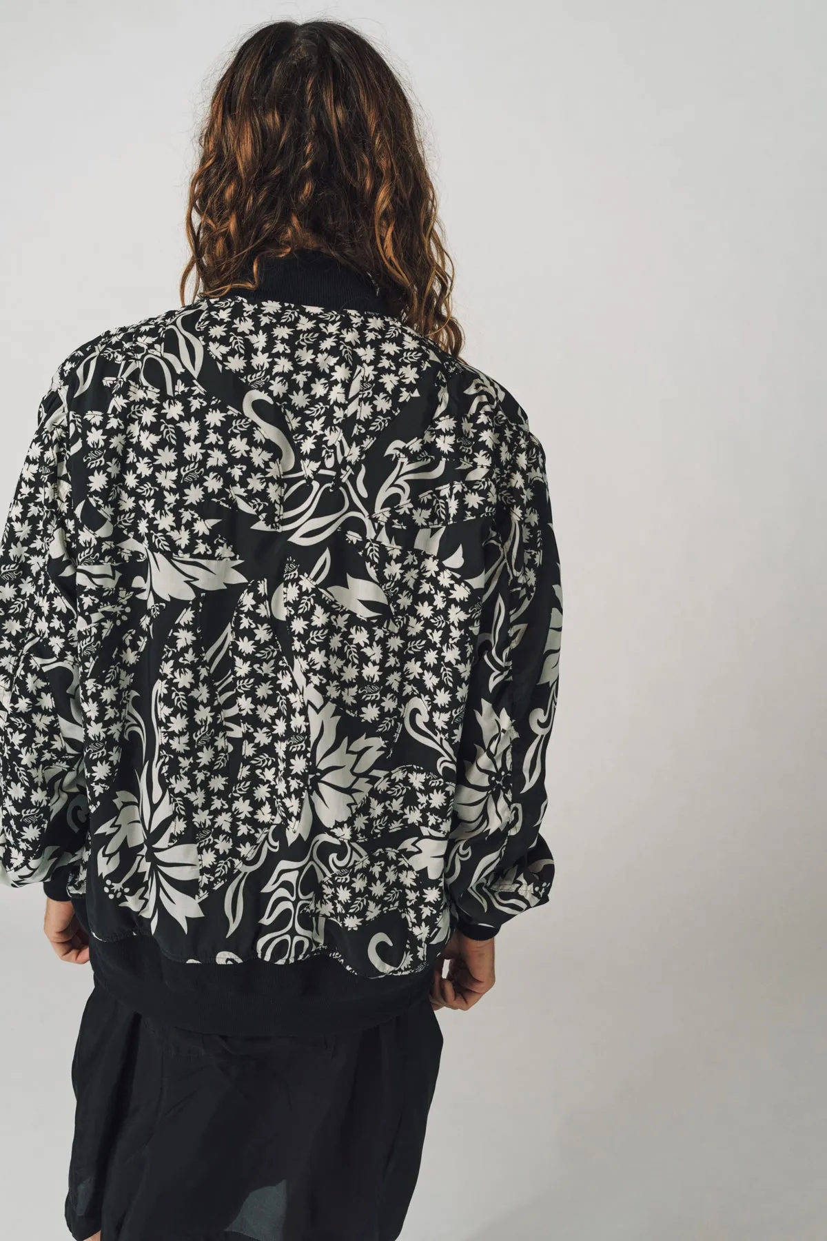 SACAI | FLORAL PRINT EMBROIDERED BLOUSON