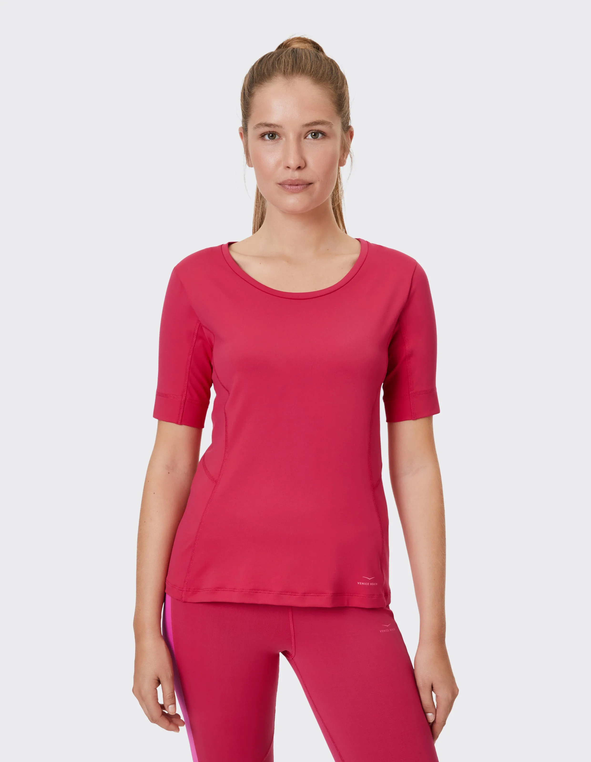 VB_Phoebie D T-Shirt