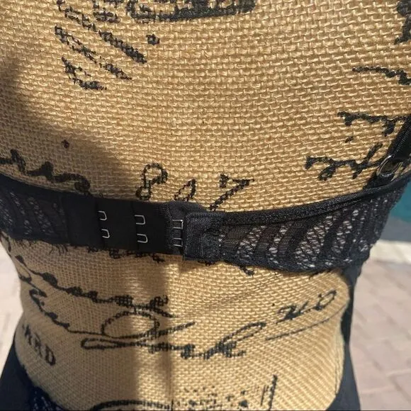 VICTORIA SECRET LINGERIE