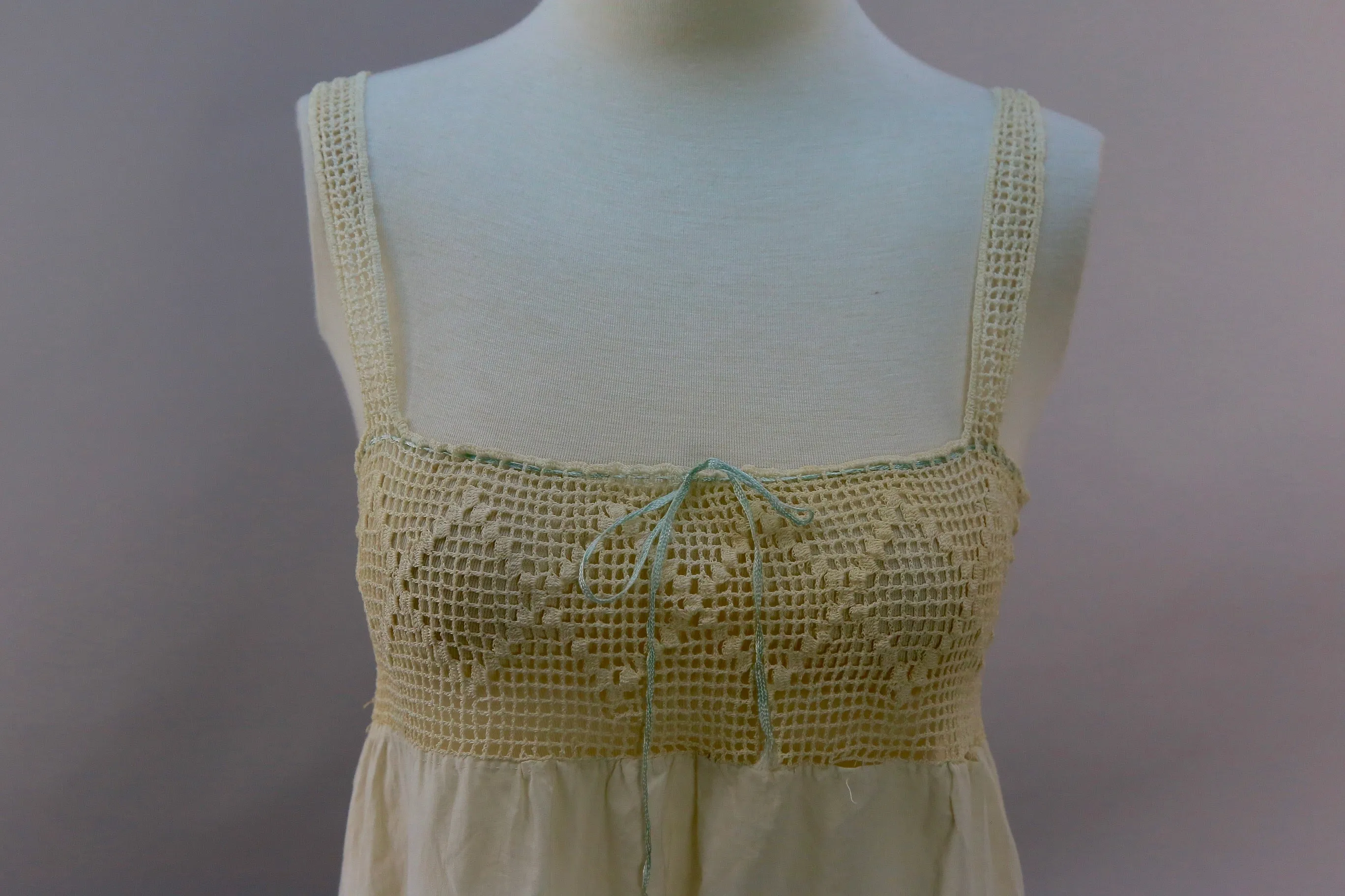 Vintage 1920s step in chemise cream cotton w crochet lace top