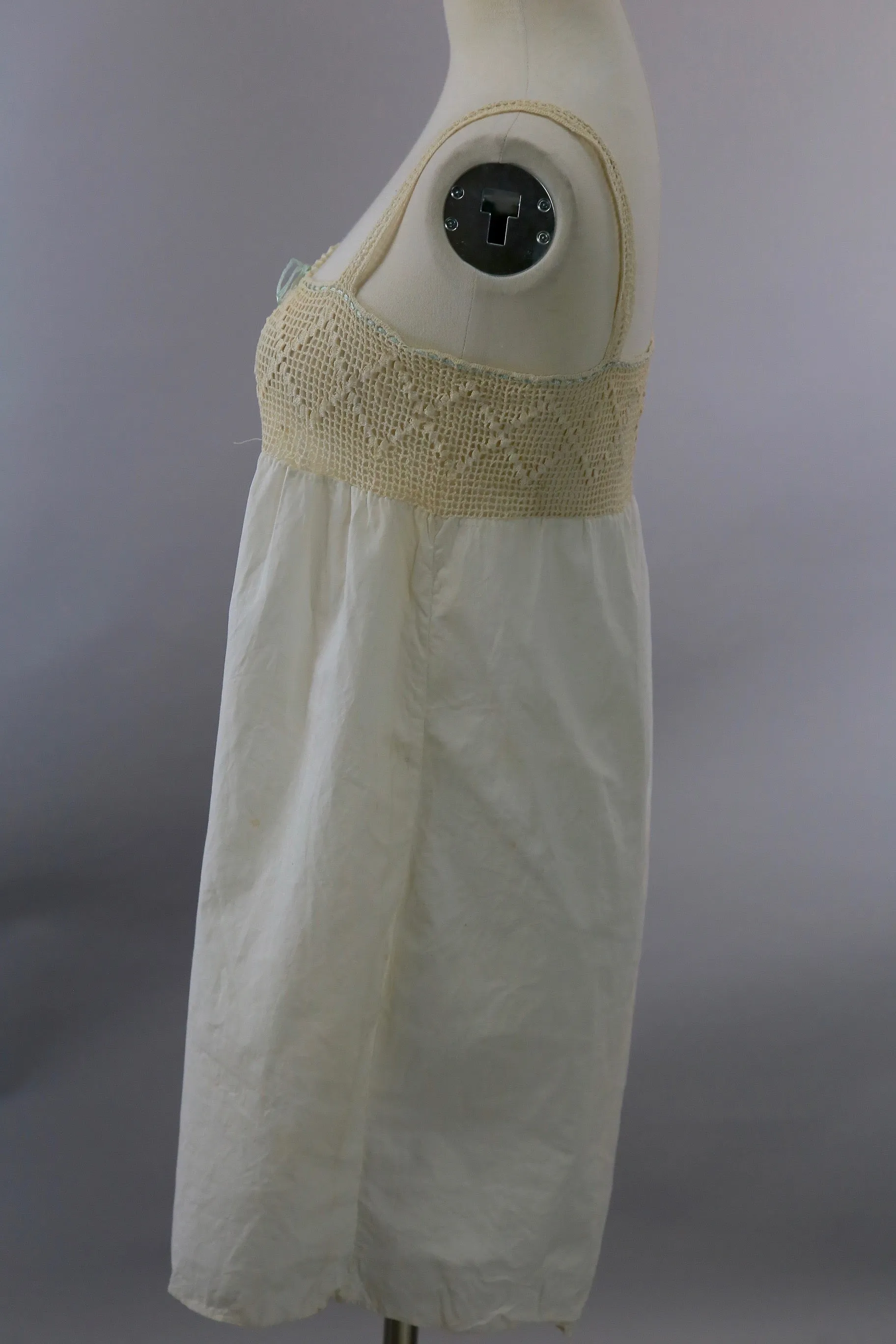 Vintage 1920s step in chemise cream cotton w crochet lace top