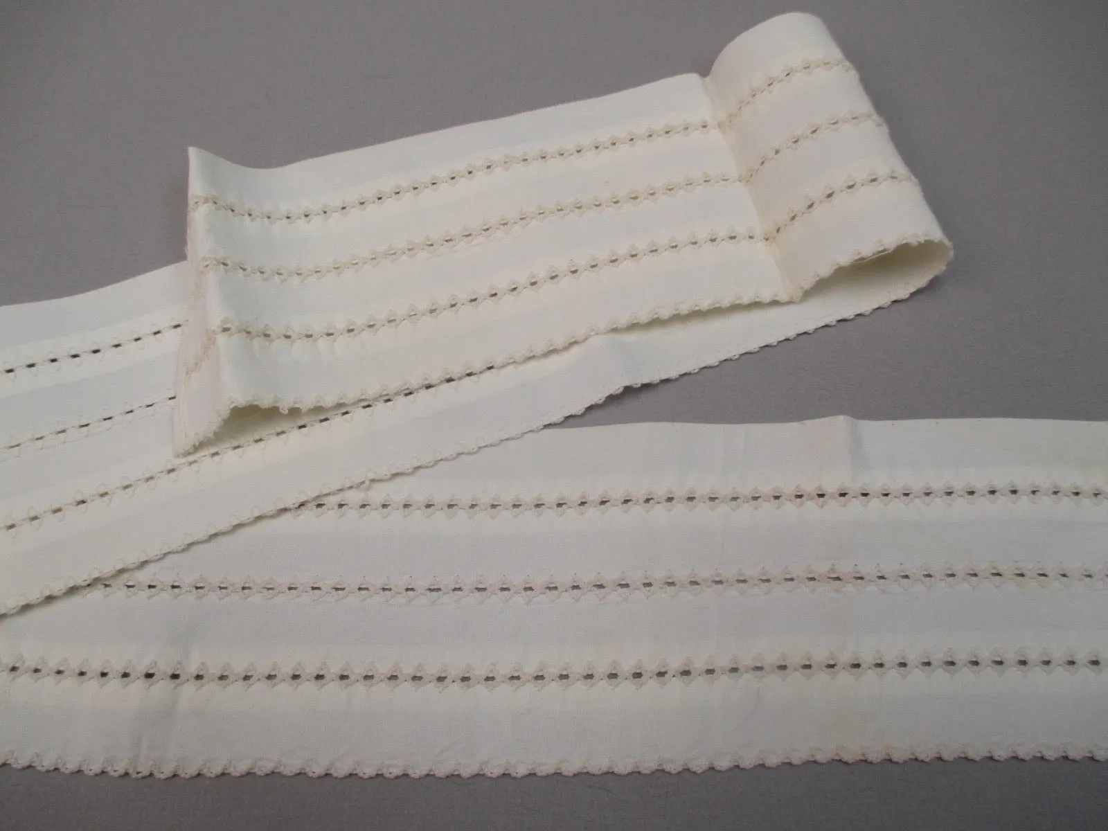 Vintage 40s 1940s Nylon slip trimming