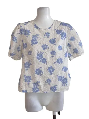 White Floral Embroidary Blouse