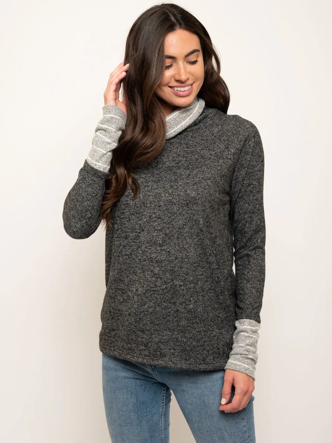 WOMEN'S 2 TONE BRUSHED MOCK NECK TOP