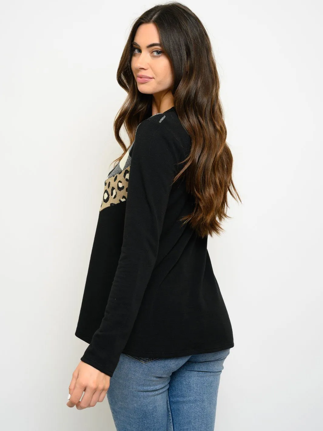 WOMEN'S LONG SLEEVE CONTRAST V-NECK TOP