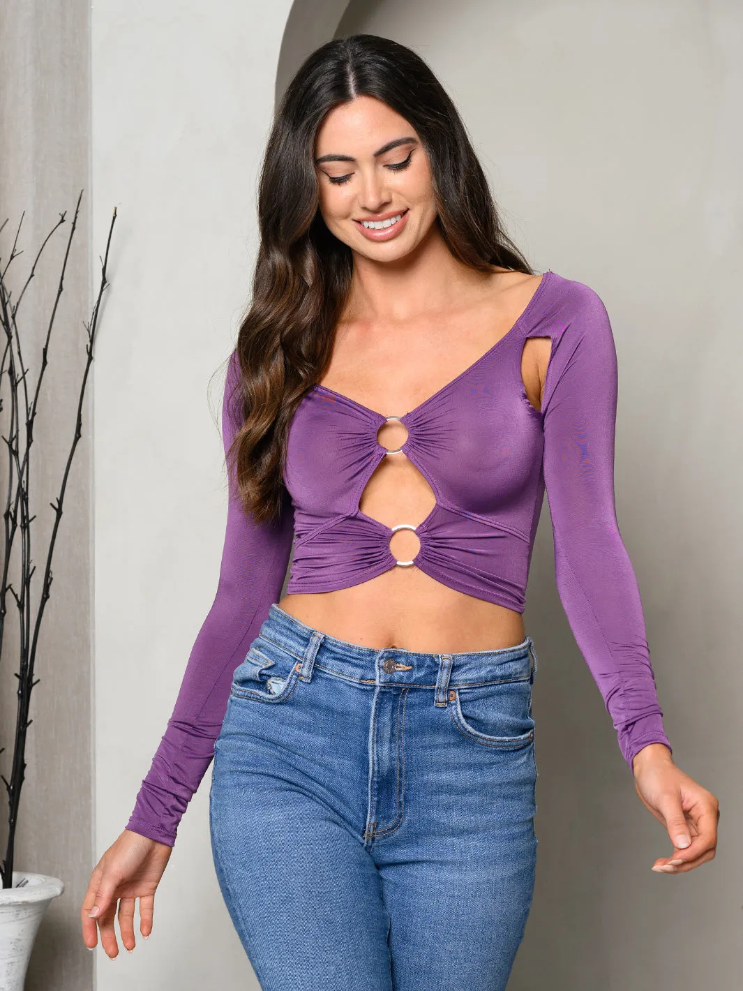 WOMEN'S LONG SLEEVE DOUBLE O FRONT CUT OUT CROP TOP