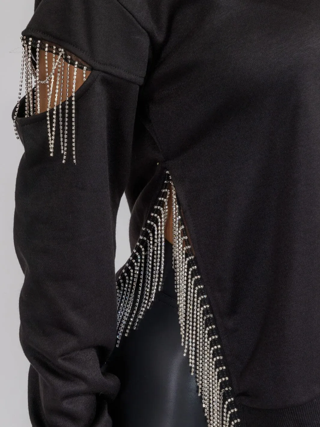 WOMEN'S LONG SLEEVE FRINGE DETAILED CUT OUT TOP