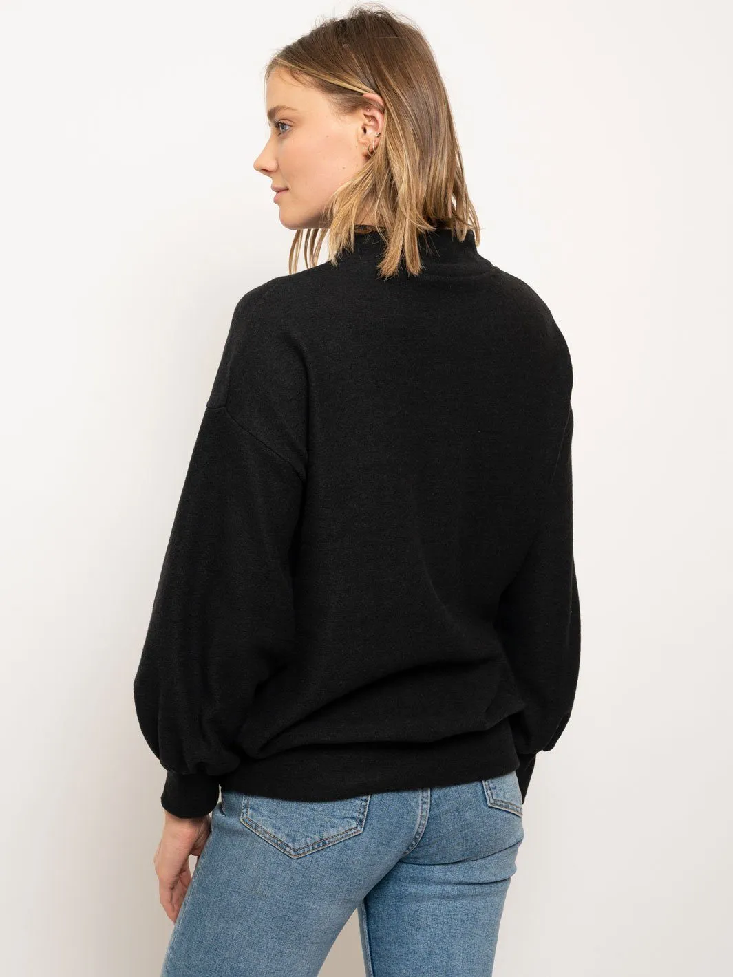 WOMEN'S LONG SLEEVE TOP